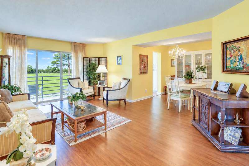 2 bedroom Condominium at 3755 Via Poinciana #402, Poinciana Place Condo 1,2,8 And 9, Lake Worth — photo 1