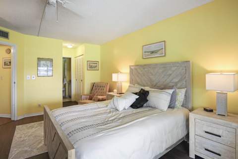 3755 Via Poinciana #402, Lake Worth FL - photo 14 of 45