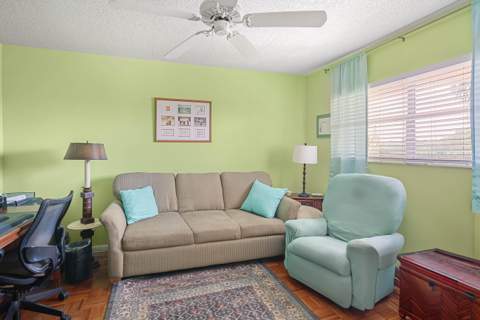 3755 Via Poinciana #402, Lake Worth FL - photo 17 of 45