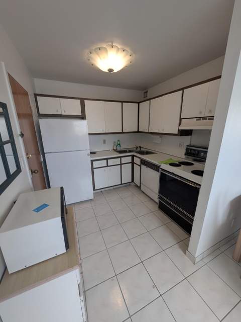 111 Golden Isles Drive #C10, Hallandale Beach FL - photo 14 of 24