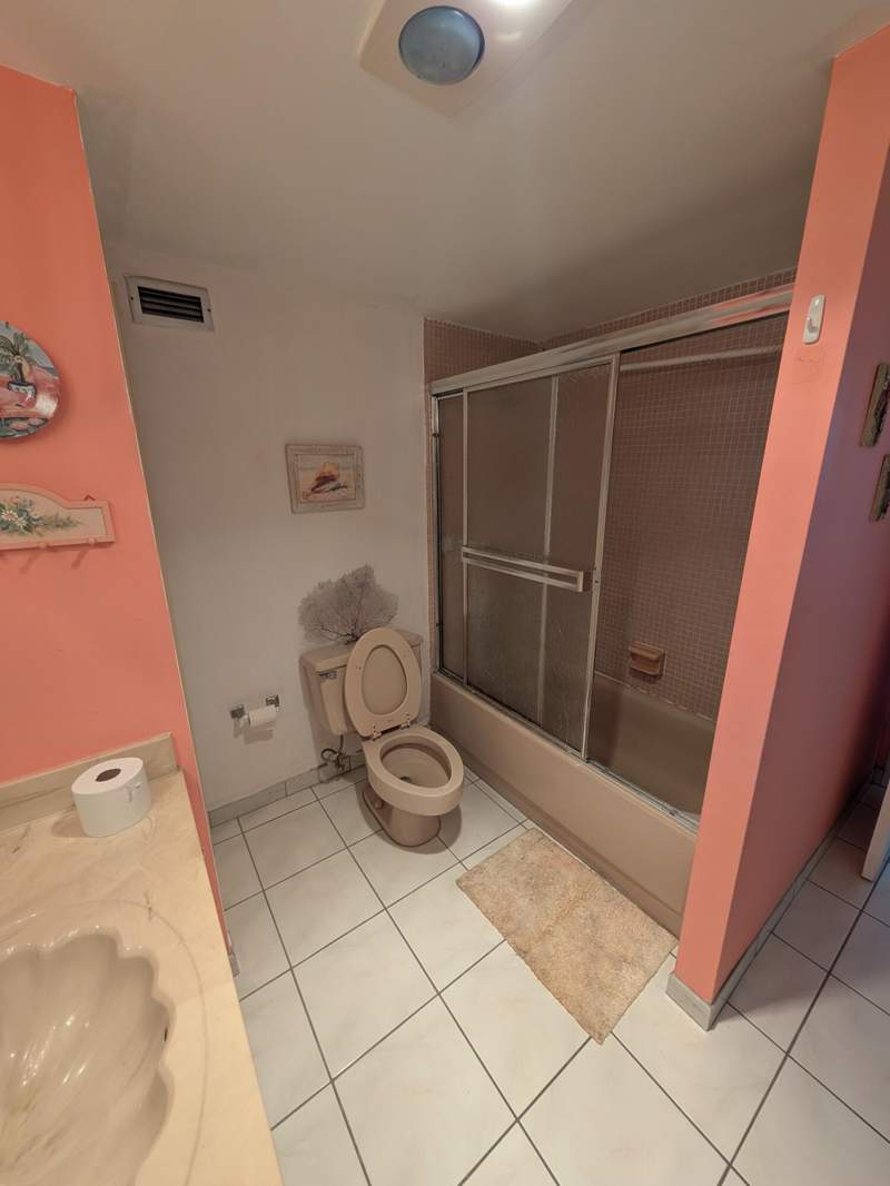 1 bedroom Condominium at 111 Golden Isles Drive #C10, Golden Sails Condo, Hallandale Beach — photo 5