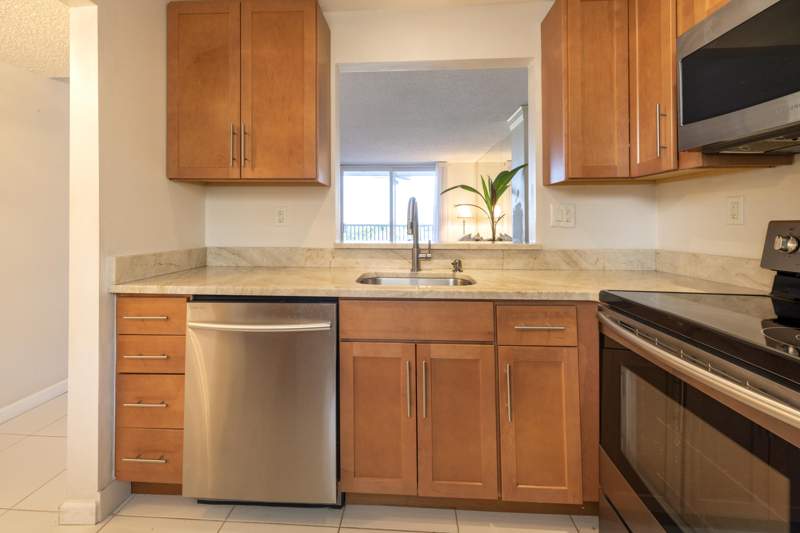 1 bedroom Condominium at 1391 S Ocean #803, Delphi Towers Condo, Pompano Beach — photo 4