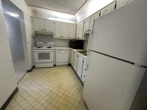 22805 SW 66th Avenue #207, Boca Raton FL - photo 8 of 12