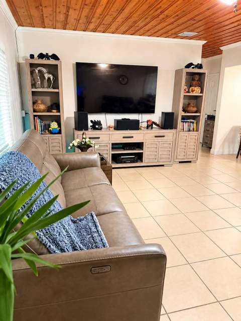 4401 SW 21st Street, Fort Lauderdale FL - photo 9 of 19