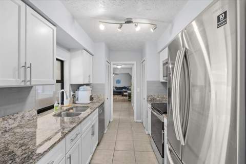 2417 SW Roney Road, Port St. Lucie FL - photo 10 of 39