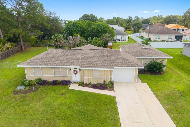 3 bedroom Single Family Residence at 2417 SW Roney Road, Port St Lucie Section 12, Port St. Lucie — photo 2