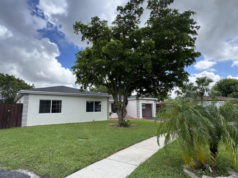 3 bedroom Single Family Residence at 8306 NW 74th Terrace, Sunflower First Add, Tamarac — photo 3