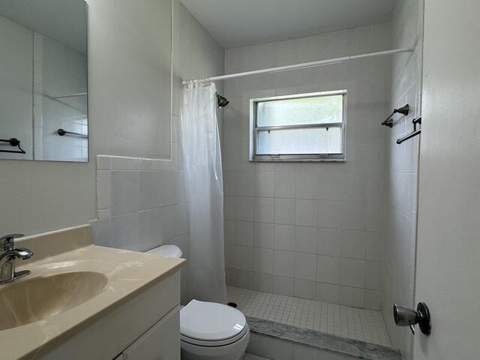 8306 NW 74th Terrace, Tamarac FL - photo 15 of 37