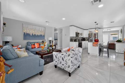 946 Mcintosh Street, West Palm Beach FL - photo 11 of 53