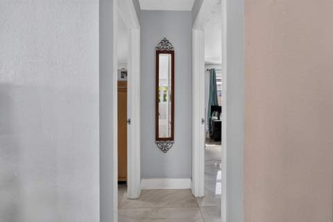 946 Mcintosh Street, West Palm Beach FL - photo 21 of 53