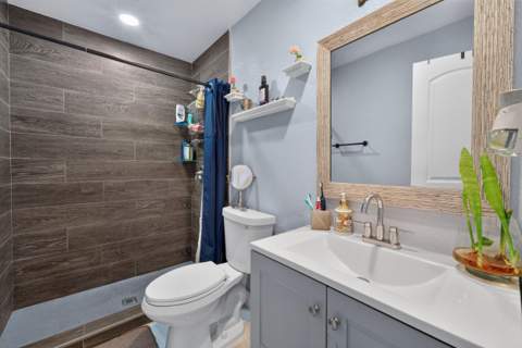 946 Mcintosh Street, West Palm Beach FL - photo 23 of 53