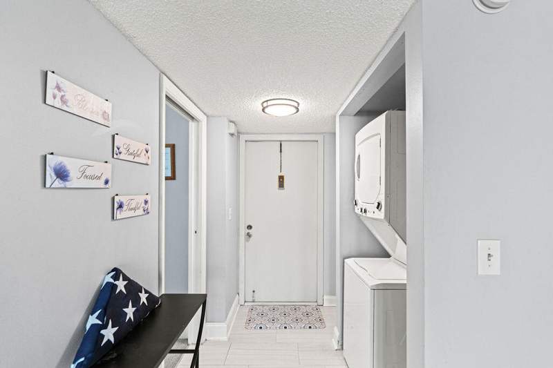 2 bedroom Condominium at 3590 Via Poinciana #216, Poinciana Place Condo 1,2,8 And 9, Lake Worth — photo 2