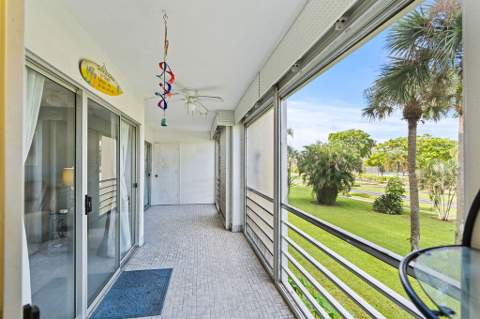 3590 Via Poinciana #216, Lake Worth FL - photo 12 of 15