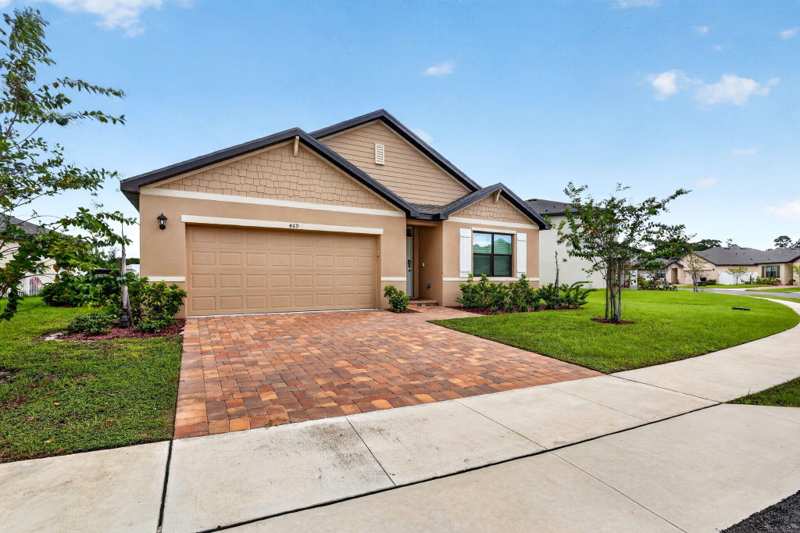 4 bedroom Single Family Residence at 469 Seafoam Circle, Morningside Palm Breezes Club 2B, Fort Pierce — photo 1
