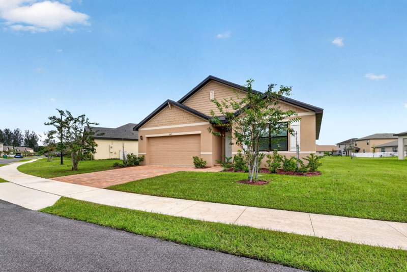 4 bedroom Single Family Residence at 469 Seafoam Circle, Morningside Palm Breezes Club 2B, Fort Pierce — photo 5