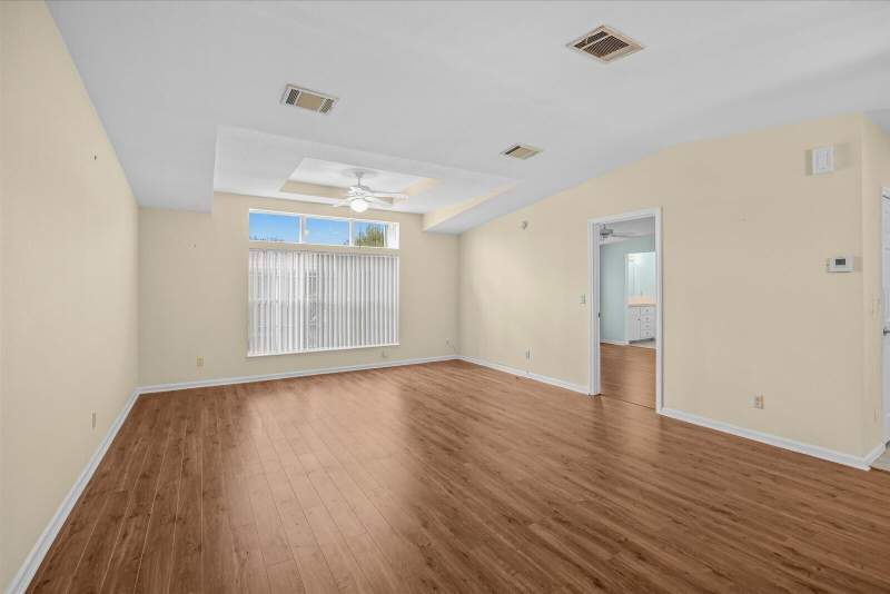2 bedroom Manufactured Home at 7653 McClintock Way, Fairways At Savanna Club Replat No 1, Port St. Lucie — photo 5