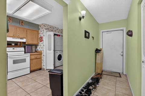 4550 NW 18th Avenue #107, Deerfield Beach FL - photo 8 of 43
