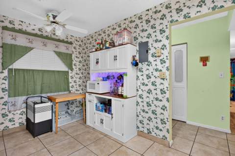 4550 NW 18th Avenue #107, Deerfield Beach FL - photo 11 of 43