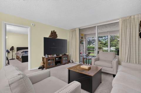 4550 NW 18th Avenue #107, Deerfield Beach FL - photo 15 of 43