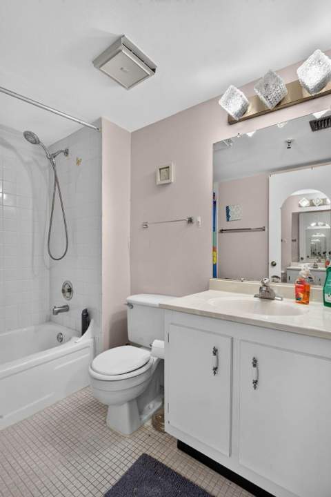 4550 NW 18th Avenue #107, Deerfield Beach FL - photo 24 of 43