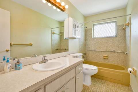 2700 NW 4th Avenue, Pompano Beach FL - photo 10 of 32