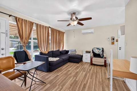 4351 Colt Lane, West Palm Beach FL - photo 15 of 37
