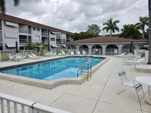 1040 SE 4th Avenue #219, Deerfield Beach FL - photo 21 of 25