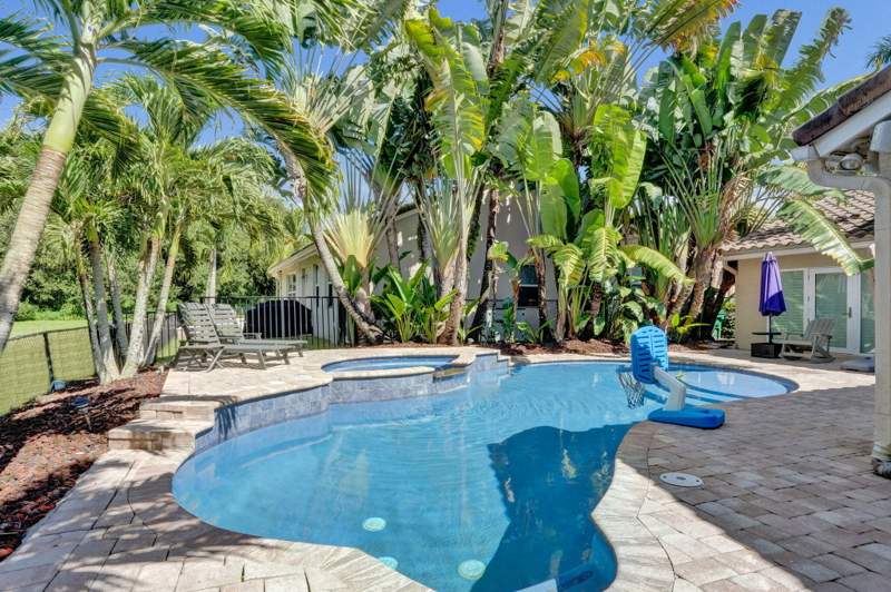 4 bedroom Single Family Residence at 9645 E Tree Tops Court, The Ridge on Nob Hill, Davie — photo 3