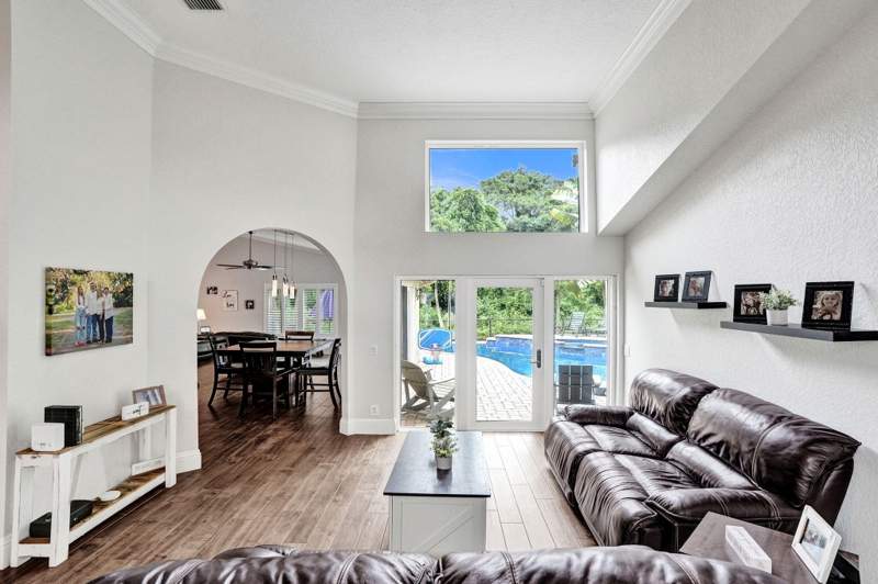 4 bedroom Single Family Residence at 9645 E Tree Tops Court, The Ridge on Nob Hill, Davie — photo 5