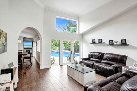9645 E Tree Tops Court, Davie FL - photo 9 of 47