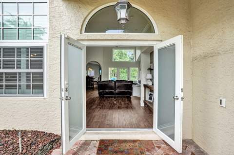 9645 E Tree Tops Court, Davie FL - photo 12 of 47