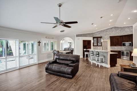 9645 E Tree Tops Court, Davie FL - photo 19 of 47