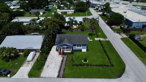 1566 NW 9th Avenue, Stuart FL - photo 6 of 31