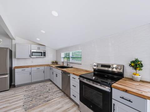 1566 NW 9th Avenue, Stuart FL - photo 16 of 31