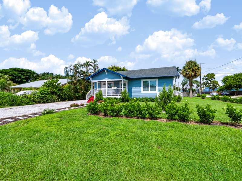 3 bedroom Single Family Residence at 1566 NW 9th Avenue, Palm Lake Park, Stuart — photo 1