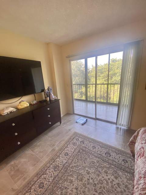 7281 Amberly Lane #404, Delray Beach FL - photo 12 of 36