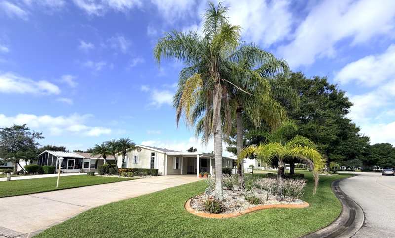 2 bedroom Manufactured Home at 7653 McClintock Way, Fairways At Savanna Club Replat No 1, Port St. Lucie — photo 1