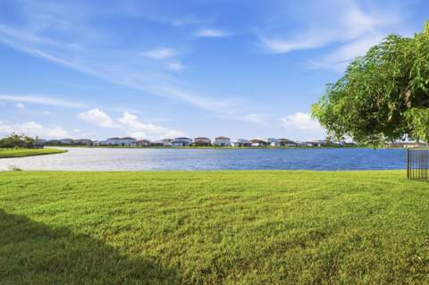 7730 NW Gladwell Lane, Port St. Lucie FL - photo 10 of 48