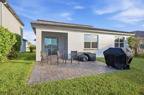 7730 NW Gladwell Lane, Port St. Lucie FL - photo 12 of 48