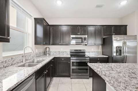 7730 NW Gladwell Lane, Port St. Lucie FL - photo 7 of 48