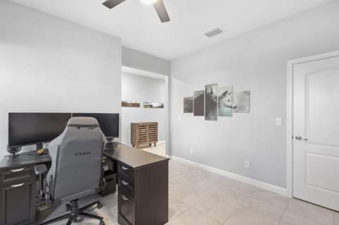 7730 NW Gladwell Lane, Port St. Lucie FL - photo 19 of 48