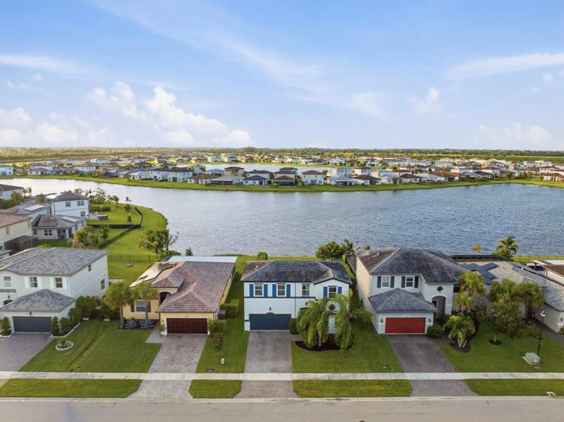 4 bedroom Single Family Residence at 7730 NW Gladwell Lane, Copper Creek Plat No 2, Port St. Lucie — photo 3