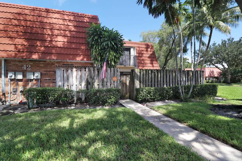 2 bedroom Townhouse at 9901 NW 6th Place #9901, Jacaranda Parcel 610, Plantation — photo 3