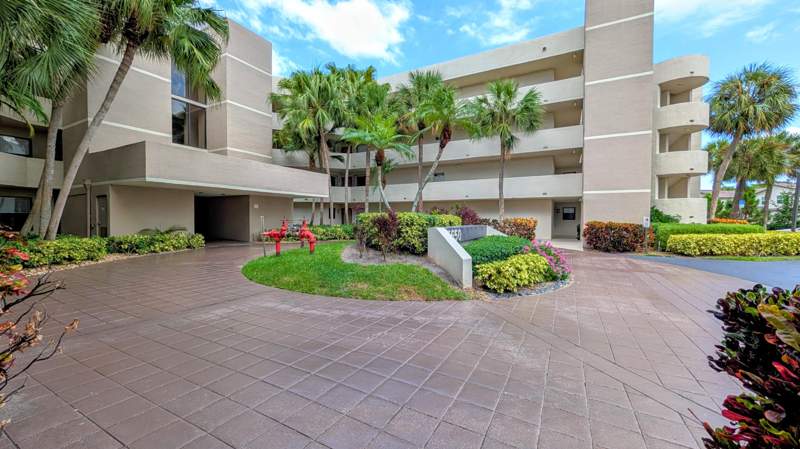 2 bedroom Condominium at 5650 Camino Del Sol #101, Camino Real Village Condo, Boca Raton — photo 2