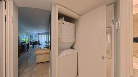 5650 Camino Del Sol #101, Boca Raton FL - photo 17 of 31
