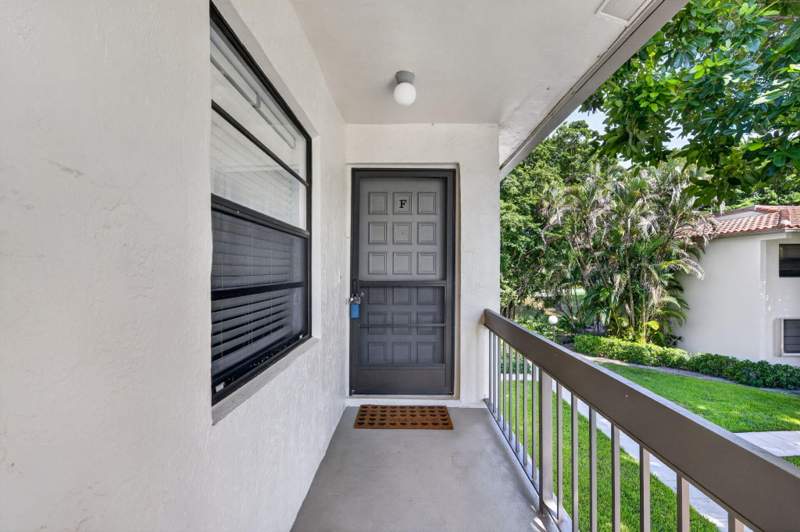 2 bedroom Condominium at 21501 Juego Circle #29 F, Vistas Of Boca Lago Condo, Boca Raton — photo 2