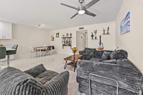 5265 Lakefront Boulevard #C, Delray Beach FL - photo 9 of 32