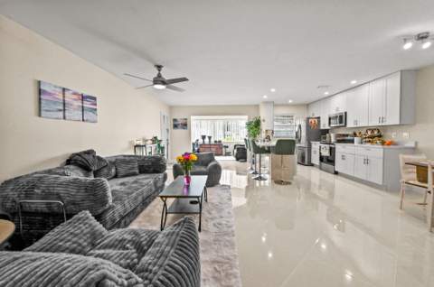 5265 Lakefront Boulevard #C, Delray Beach FL - photo 10 of 32
