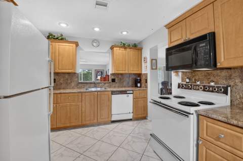 14512 Bonaire Boulevard, Delray Beach FL - photo 19 of 41