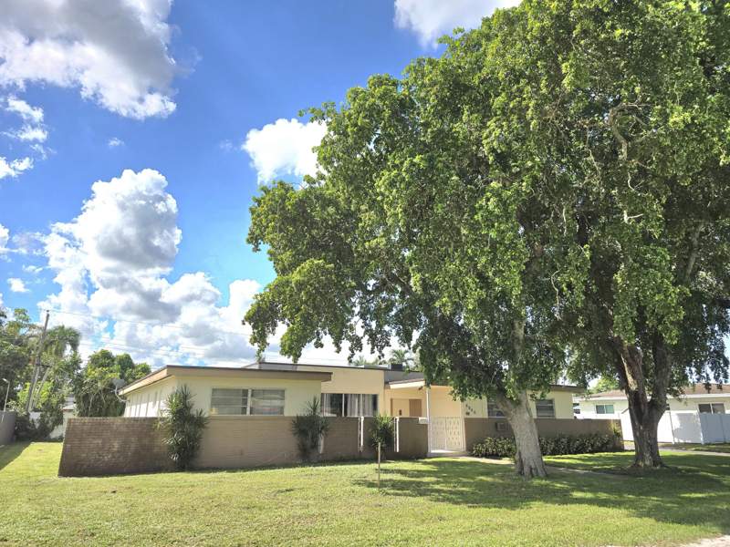 4 bedroom Single Family Residence at 6840 SW 16th Street, Pembroke Pines, Pembroke Pines — photo 3